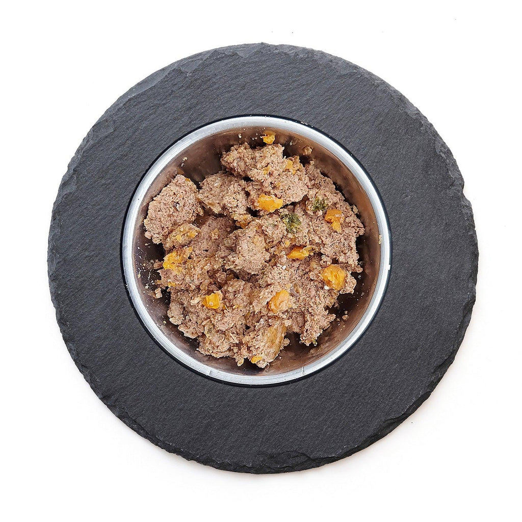 Menu humide : Saumon avec épinards, baies d'argousier et herbes